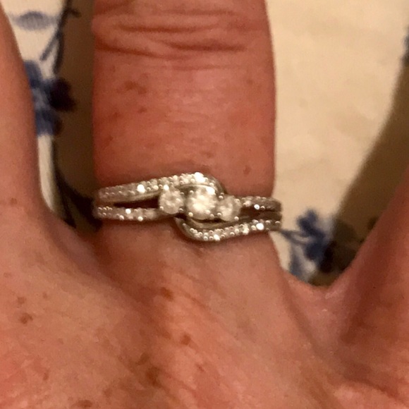 Jewelry - ❌❌❌❌SOLD❌❌❌BEAUTIFUL GENUINE DIAMOND RING